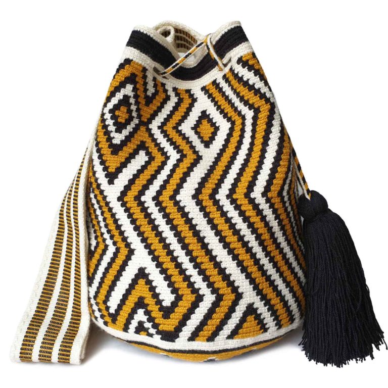 Corazon Wayuu Crochet Bag
